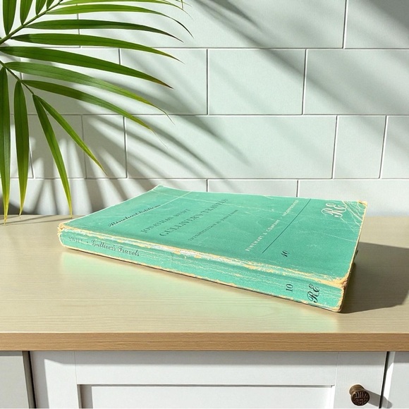 Gulliver’s Travels – Jonathan Swift (1952 Rinehart Edition, 5th Printing) - Picture 3 of 14